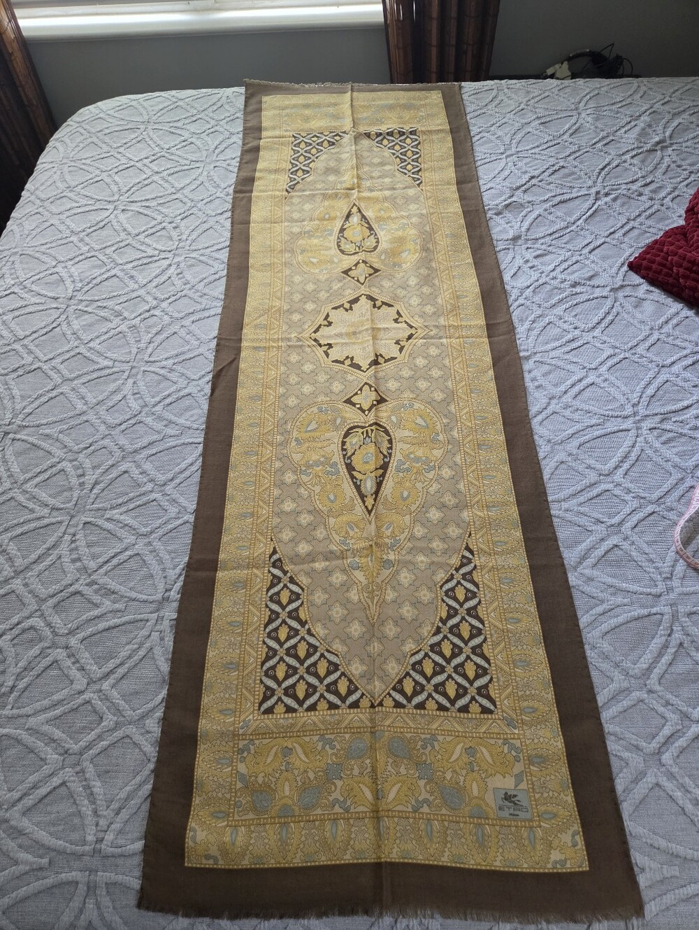 Authentic Etro Scarf Paisley Border Shawl in Gold and Olive - Picture 3 of 9